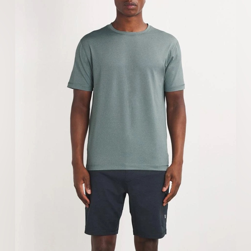 VUORI Tradewind Performance Tee Large